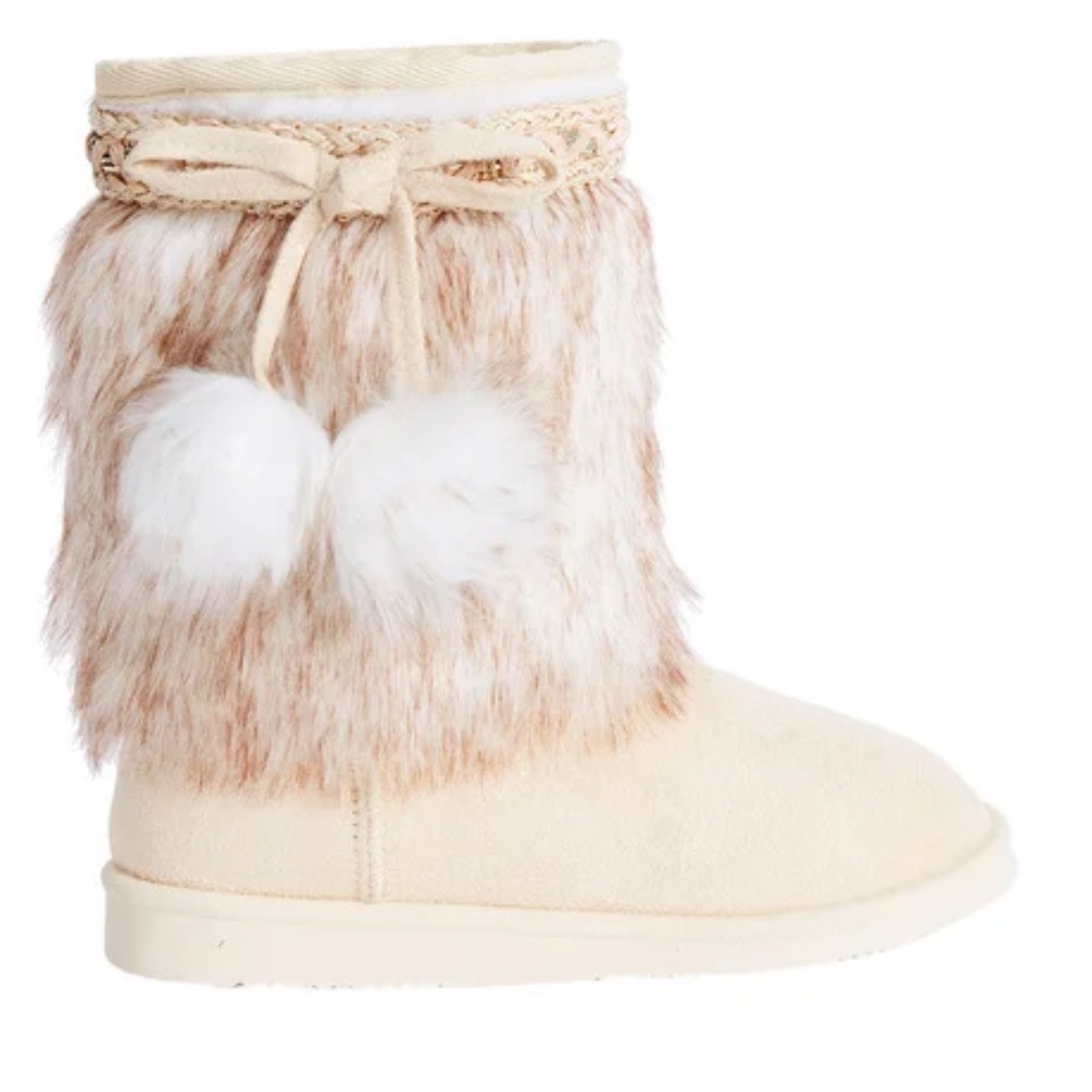 Fuzzy PomPom Boots